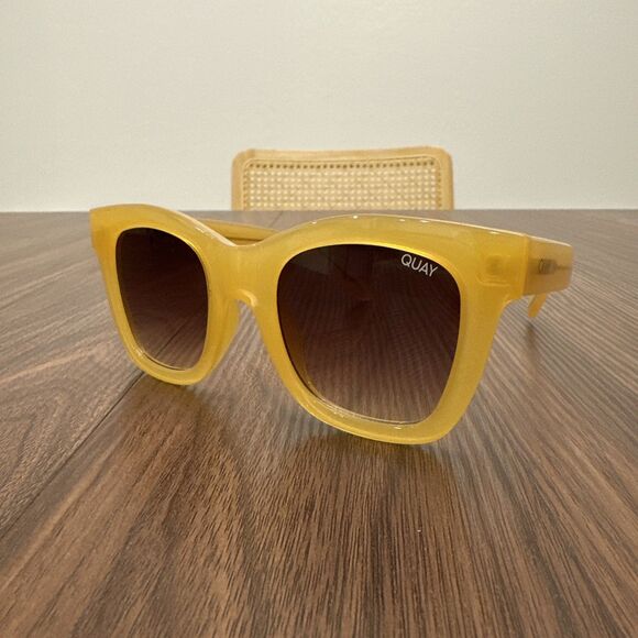 Quay Australia Yellow Sunglasses After Hours 125 Polarized Gently Used - Picture 1 of 7